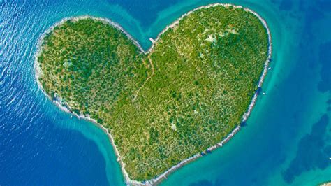 Heart Shaped Islands And Lakes Around The World The