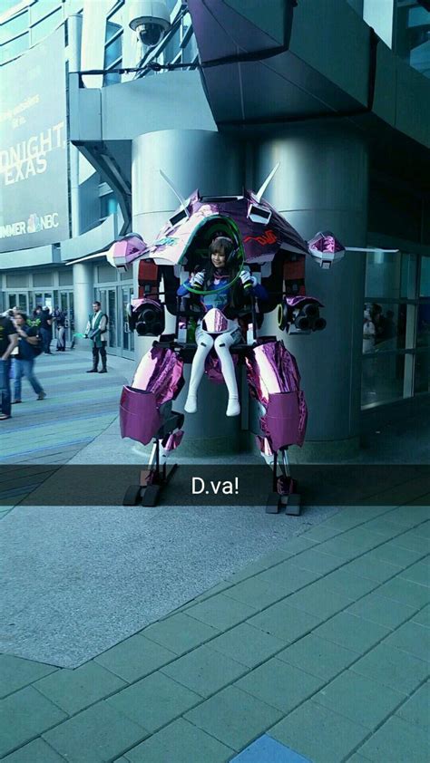 Took This At Wondercon Today Best D Va Cosplayer Ever R Gaming