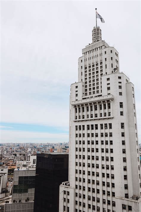Foreground Of A Skyscraper In The Cityscape Of Sao Paulo São Paulo