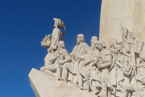 Discoveries Monument Photo