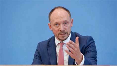 Marco Wanderwitz (CDU): Ehemaliger Ostbeauftragter fordert Verbot der