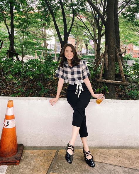 ส่วน ทางด้าน อิ้งค์ วรันธร ก็ได้รีโพสต์ภาพของเขื่อน พร้อมกับเขียนข้อความไว้ด้วยว่า ภูมิใจในตัวเขื่อนน้า อัลบั้มภาพ อิ้งค์ วรันธร เคลียร์ใจ หลังเคยบอกไม่ชอบตี๋ขาว ...