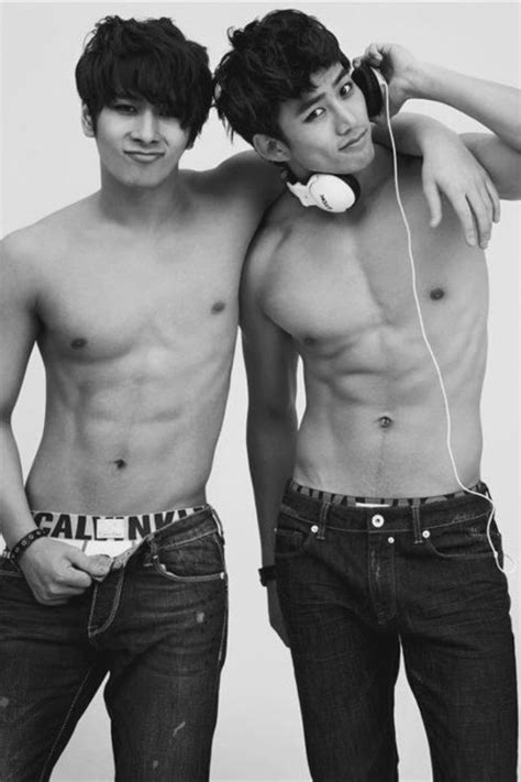 Gay Asian Couple Hot Guys Atores Coreanos Homem Musculoso E Modelos Masculinos