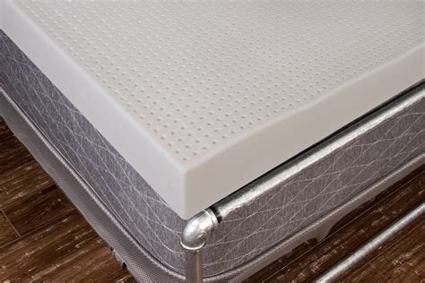 The topper reacts instantly to every body movement to ensure comfortable and uninterrupted sleep. 3" Talalay Latex Topper - Mattress Toppers