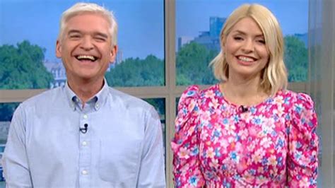 This Mornings Holly And Phil Continue To Ignore Feud As Pressure