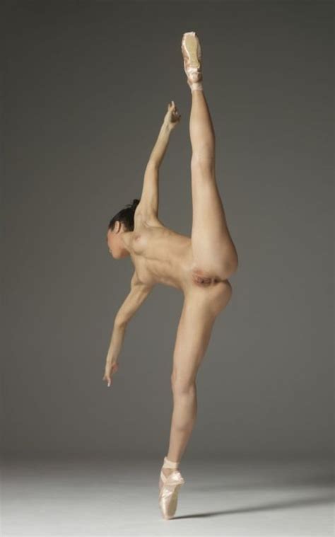 Naked Male Ballet Dancer XXGASM