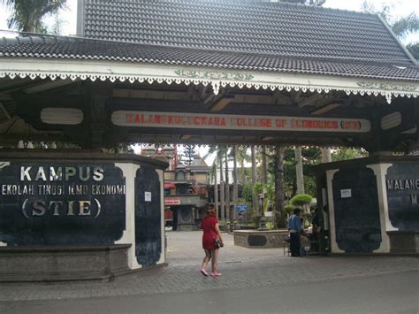 Check spelling or type a new query. I Am Fatin :. *~: Food Review Bakso Bakar Trowulan, Malang