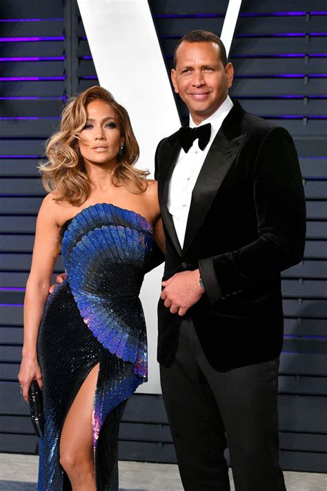 Its Official Jennifer Lopez And Alex Rodriguez Are Engaged