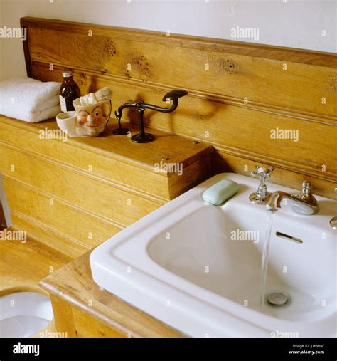 Tidy Bathroom Shelf Hi Res Stock Photography And Images Alamy