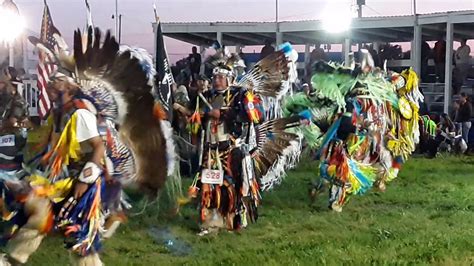 Grand Entrance At The Cheyenne River Sioux Tribe Pow Wow Youtube