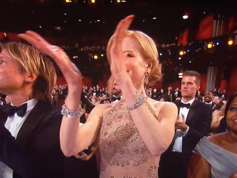 Oscars 2017 Nicole Kidmans Crazy Boomerang Clapping Goes Viral