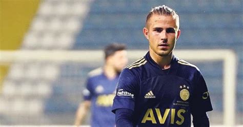 Fenerbahçe'nin yıldız futbolcusu dimitrios pelkas, dünyaevine girmek için ilk adımı attı. Pelkas yazılır Pel'klas okunur - Son Dakika Haberler