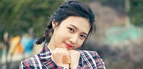 The first red velvet variety show. Red Velvet Members Throws Support To Bandmate Joy's K ...