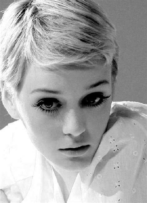 Easy 1960s hair tutorial (for long hair)⎜vintage tips & tricks. Pin em ESTILO E MODA