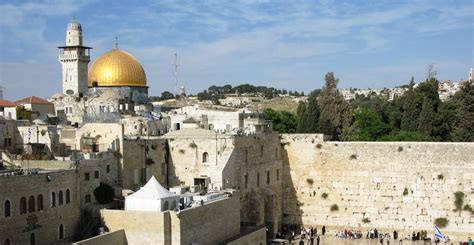 Vind steeds het juiste woord. CIUDAD AMURALLADA. JERUSALÉN
