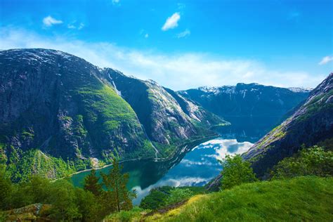 Picturebook Norway - Fjordland Spectacular Tour | Leger Holidays
