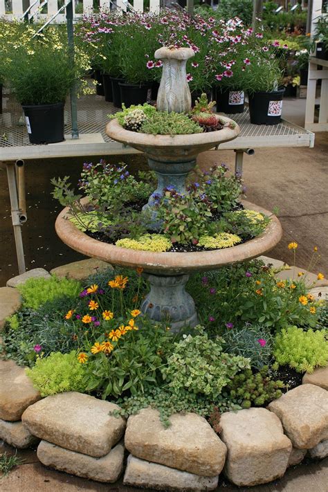 This bed is easy to build and maintaining it is even easier. Cool 30+ Easy DIY Flower Beds Ideas for Your Garden https ...