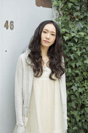 Yui aragaki (新垣結衣, aragaki yui?, born june 11, 1988) is a japanese idol, 1 model, actress, singer, seiyū and occasional radio show host of ryukyuan ancestry. Aragaki Yui - generasia