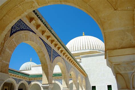 What are some traditions in tunisia? TUNESIEN: Schwuler, tunesischer Politiker flieht nach ...