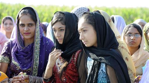 Sikh Women Clothes