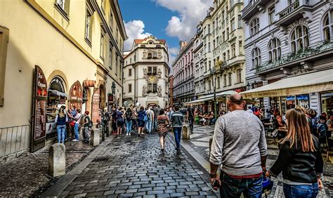 The current population of czechia (czech republic) is 10,727,688 as of friday, june 11, 2021 the population density in czechia is 139 per km 2 (359 people per mi 2 ). Population of Czech Republic rises to almost 10.6 million ...