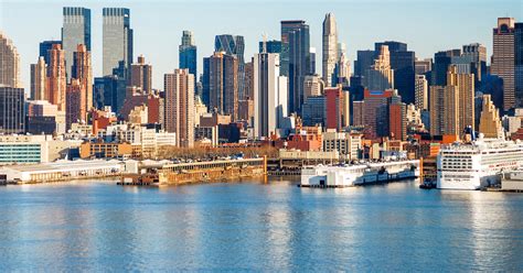 Linea dell'orizzonte /profilo di una città. New Yorker Hafen New York - Tickets & Eintrittskarten ...