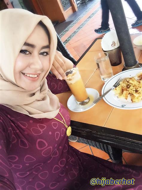 Jilboobs Populer 10 Foto Hot Hijaber Indonesia