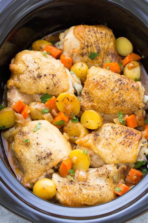 Weight loss crock pot recipes. Crockpot Chicken and Potatoes is a delicious healthy crock ...
