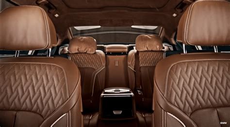 M aerodynamikkpakke minimerer luftmotstanden, og adaptivt m professional sportsunderstell med differensialbrems på bakakselen og integrert active steering sørger for imponerende kjøredynamikk. VIDEO: New 7 Series personalised by BMW Individual 7 ...