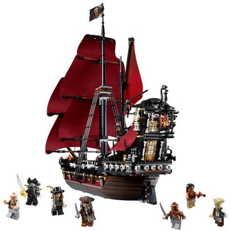 Katka už zná svého otce a teď musí poznat taky svoji matku. LEGO Piráti z Karibiku Pomsta královny Anny | Maxíkovy hračky