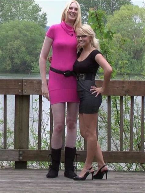 Terrifyingly Tall Women 30 Pics