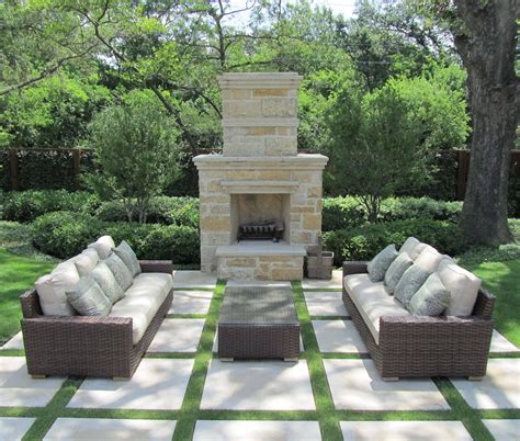 Outdoor Stone Fireplace Harold Leidner Landscape Architects Dallas