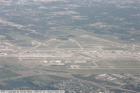 Detroit Metropolitan Wayne County Airport Dtw Photo
