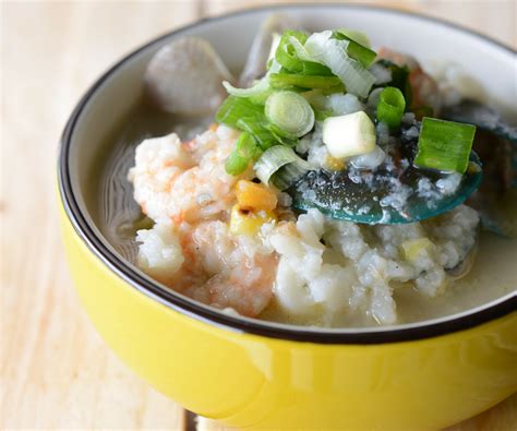Cara membuat nasi tim ayam enak dan spesial. Gambar Bubur Orang Sakit