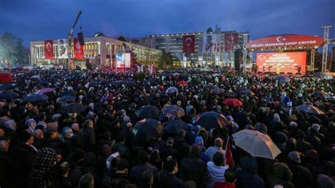 Thousands Protest In Turkiye Over Istanbul Mayor S Conviction