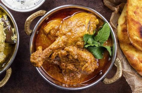 Here is a recipe for traditional sri lankan style chicken curry that i learnt from chef palitha dewage during my trip to the beautiful nation in 2017. Sri Lankan chicken curry | Recipe (With images) | Sri ...