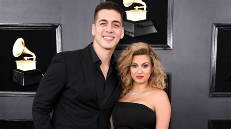 Is Tori Kelly Married All About Her Husband Andre Murillo