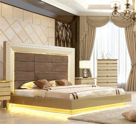 Luxury King Bed Tufted Leather Gold Curved Wood Homey Design Hd 8024
