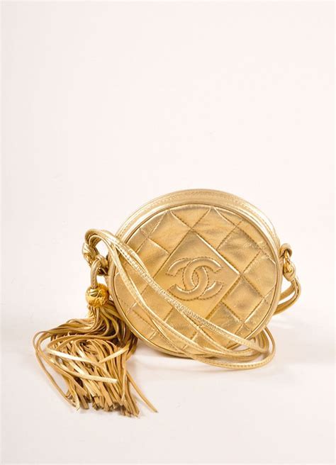 Gold Metallic Cc Logo Quilted Tassel Zip Circle Crossbody Bag 샤넬