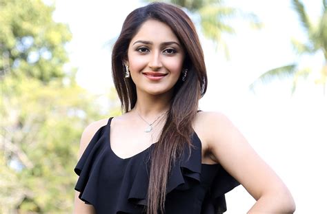 actress sayesha saigal latest photos sayesha saigal new pics