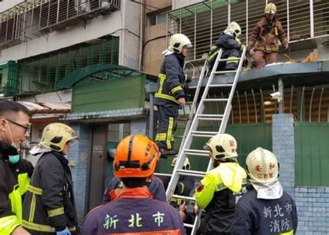 B1樓 鐵路車站 1樓 國際線到達大廳 2樓 停車. 新北婦疑抑鬱症復發 從住所跳樓圖輕生｜即時新聞｜台灣｜on.cc東網
