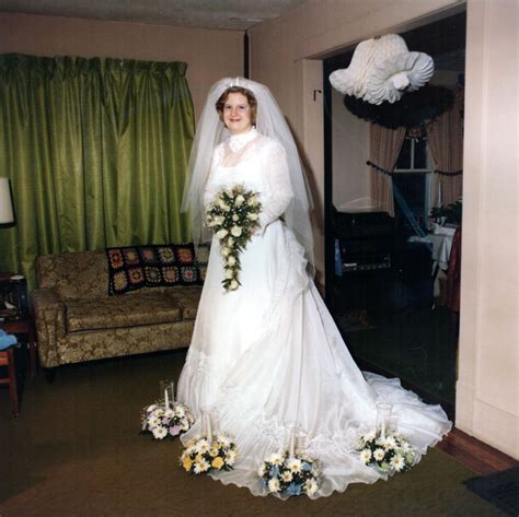 51 Glamorous Pictures Of Beautiful Brides From The 1970s Vintage