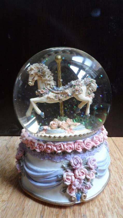 Carlton Carousel Horse Snow Globe Snowglobe Musical Wind Up 1840215255