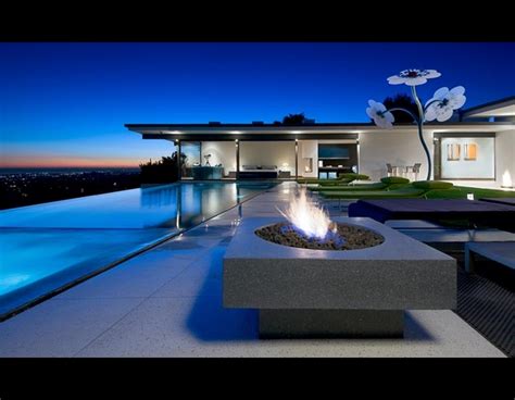 To me, i felt like i was going to die if they didn't laugh, and it's not healthy, for sure. Matthew Perry House