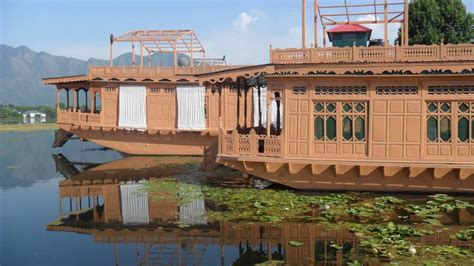 Jewel In Crown Houseboats Srinagar India Youtube