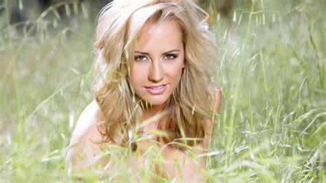 brett rossi wallpapers images photos pictures backgrounds