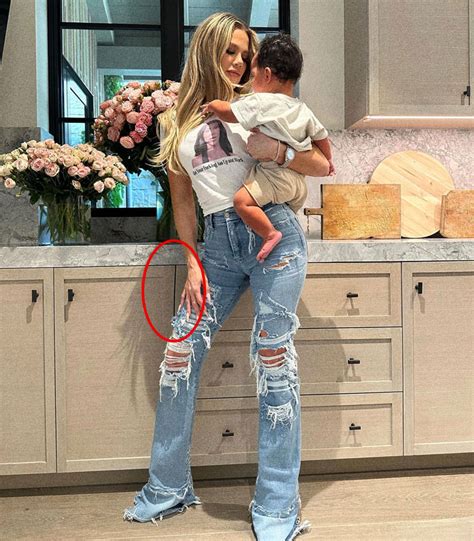 Fans Accuse Khloé Kardashian Of A ‘facetune Fail After Spotting This