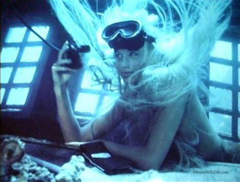 Splash Behind The Scenes Photo Of Daryl Hannah Splash Movie Daryl Hannah Mermaid Movies