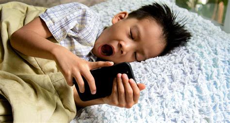 Tablet dan telefon pintar merupakan jenis gadget yang sering digunakan. Doktor ini Kongsikan Kesan Buruk Penggunaan Gajet pada ...