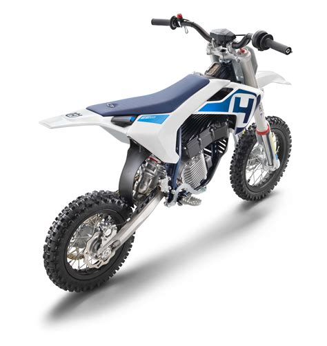 Dirt bike models from companies like yamaha, honda, kawasaki, and suzuki are designed specifically to be lightweight and durable. Husqvarna EE 5 Electric Dirt Bike Arriving Later This Year ...